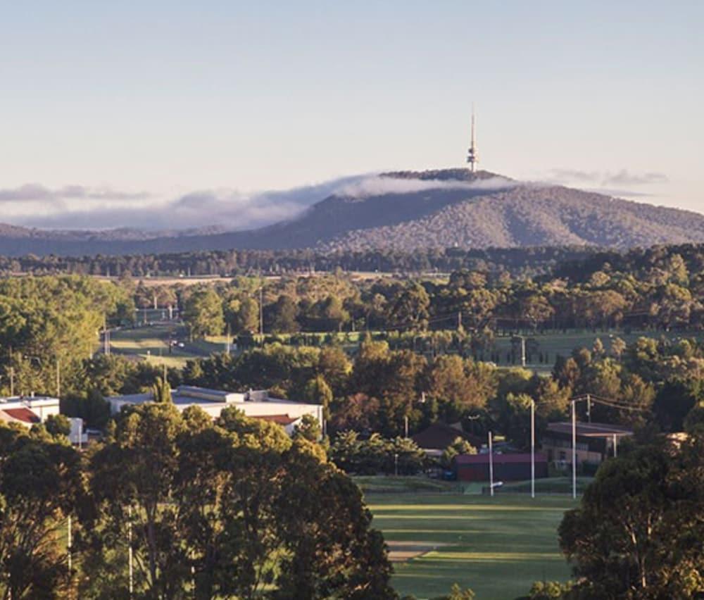 Aparthotel Abode Tuggeranong Canberra Exteriér fotografie