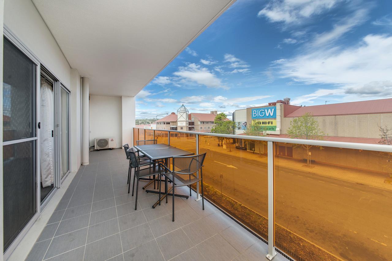 Aparthotel Abode Tuggeranong Canberra Exteriér fotografie