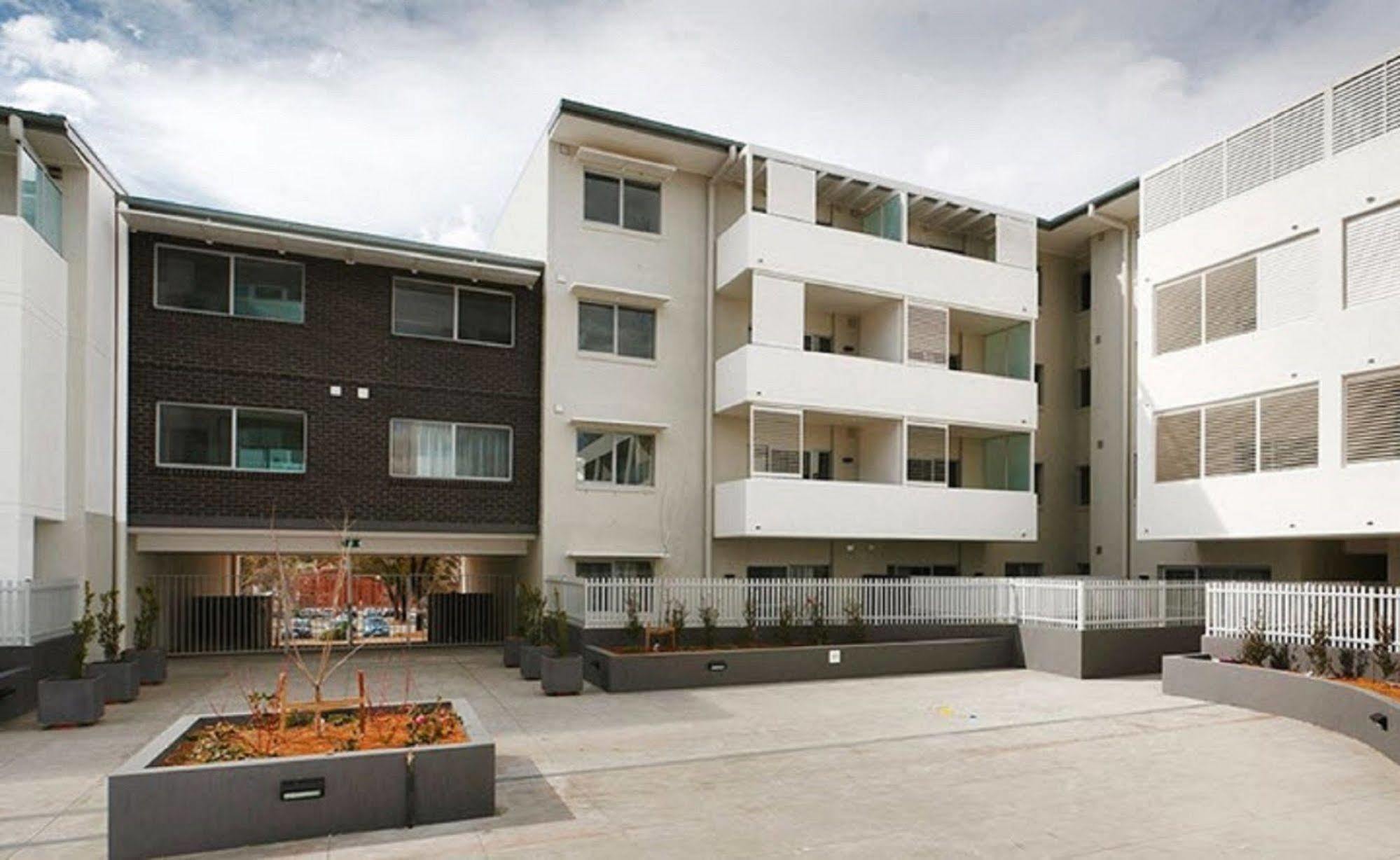 Aparthotel Abode Tuggeranong Canberra Exteriér fotografie